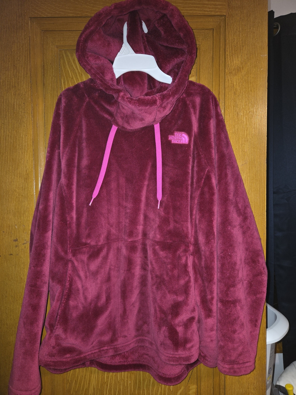 The North Face Women's Plush Pullover Hoodie - Raspberry with Pink Accents